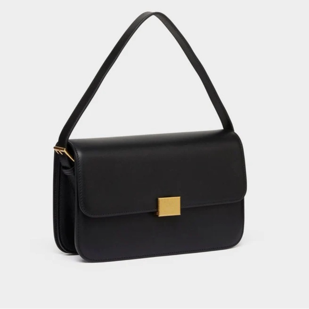 The Curated’s Classic Shoulder Bag in Smooth Black